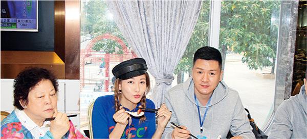 李彩桦离婚后首露面,买奢侈品状态回春!婚后丈夫被扒假富豪?