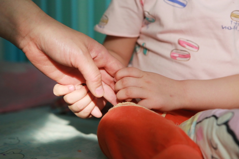 5岁儿子不幸夭折，10年后3岁女儿又遭厄运，妈妈绝望：救救我孩子休闲区蓝鸢梦想 - Www.slyday.coM