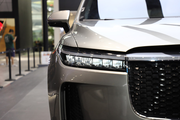 新能源中大型SUV王者 蔚来ES8对理想ONE