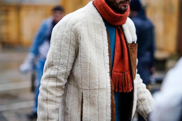 被戏称"穷人的貂",冬天没人能拒绝比羊毛还保暖的摇粒绒__财经头条