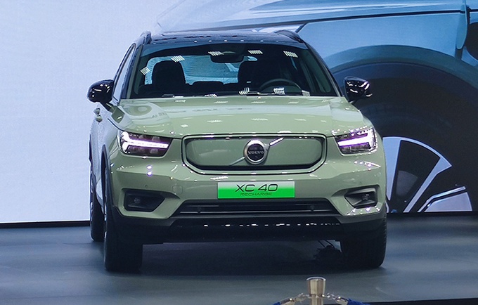 volvo电动车xc40图片