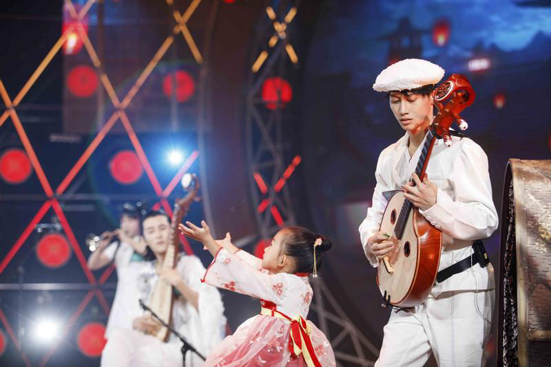 国乐大典成团竞演正式打响琵琶双胞胎上演兄弟对决