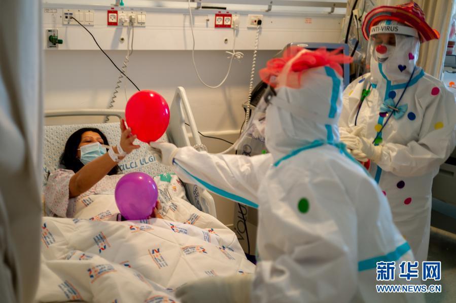 以色列:疫情期间为患者带来快乐的"医疗小丑"|以色列|新冠肺炎_新浪