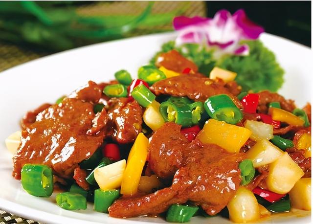 家常下饭菜彩椒炒牛肉海鲜拌鱼香鸡丁