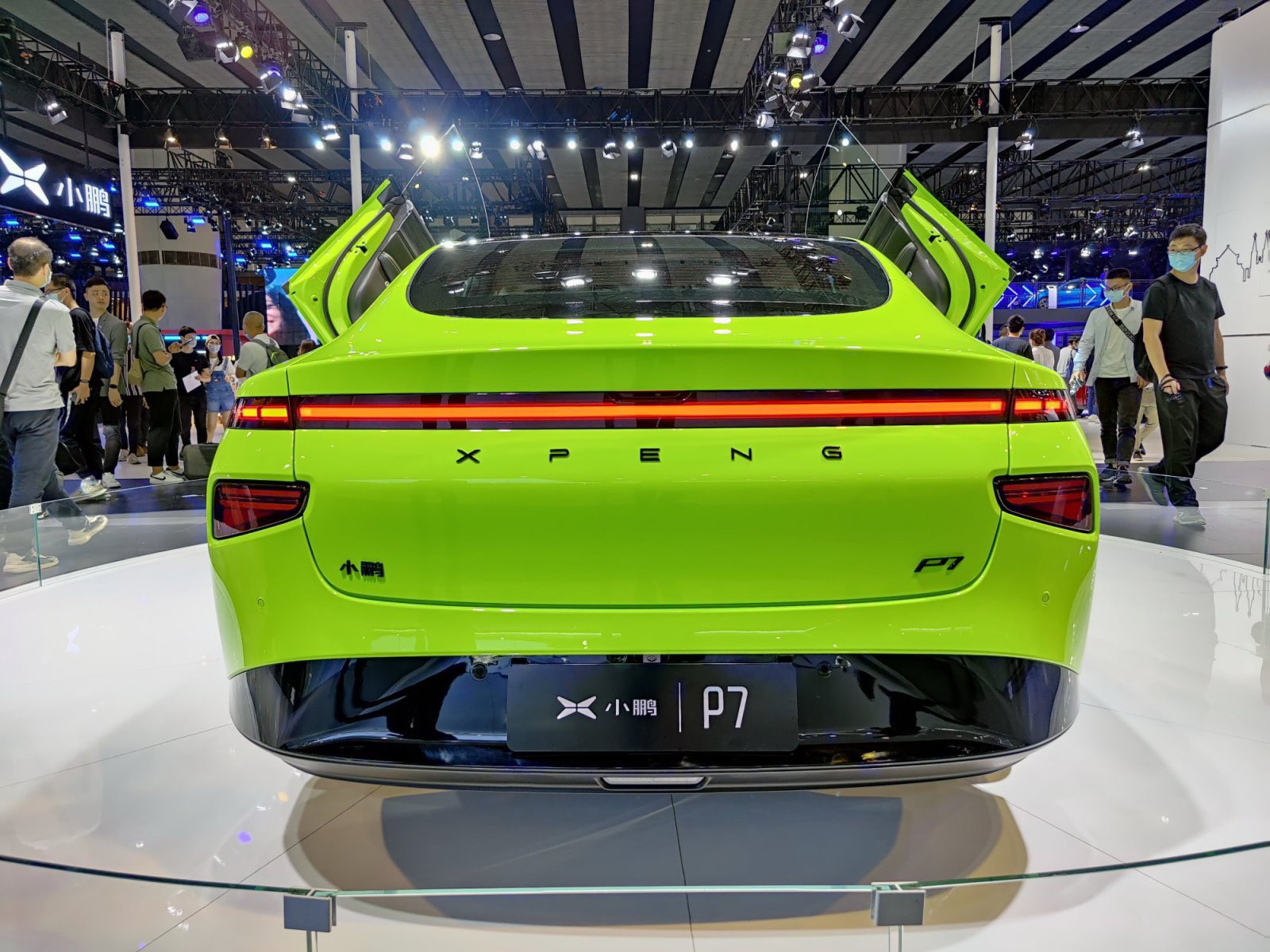 最亲民剪刀门轿跑p7来袭这还只是小鹏汽车的开胃菜