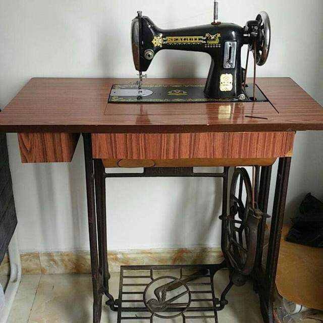 70年代的缝纫机现在值多少钱你家里可能藏着宝别轻易扔掉