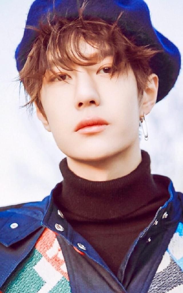 王一博,别针做耳环,这个创意我给100分