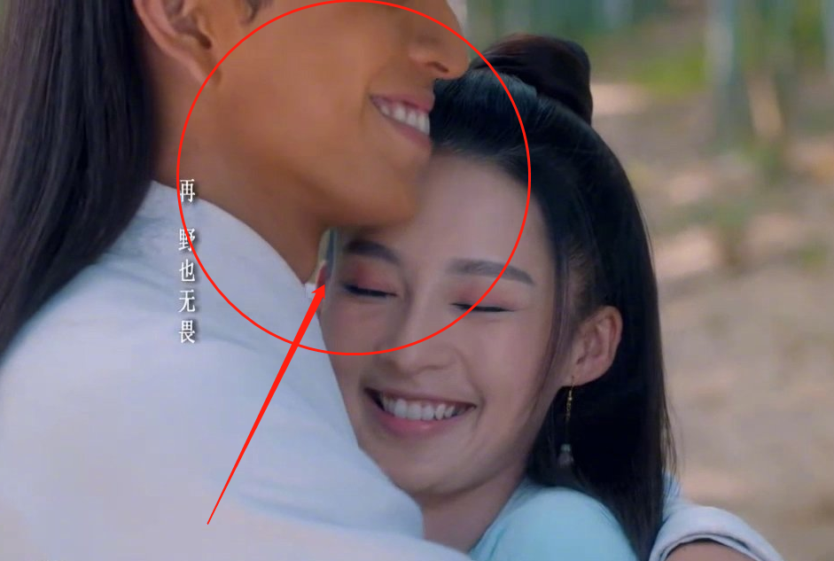 王大陆的肤色有多黑跟李沁拥抱在一起这色差也太明显了