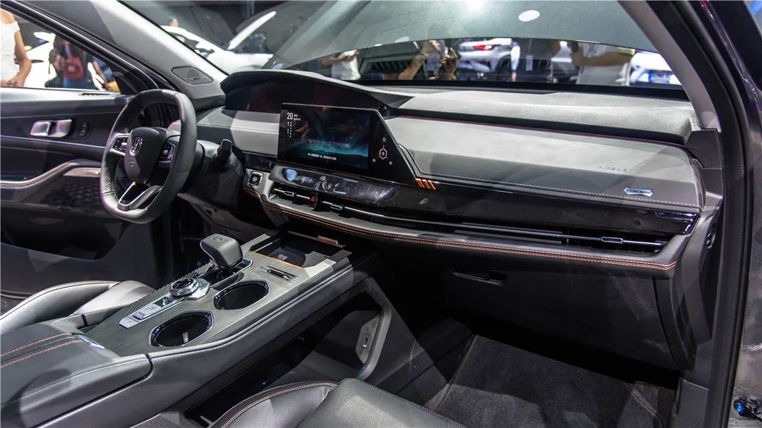 行走的概念车,长安uni-k广州车展正式亮相