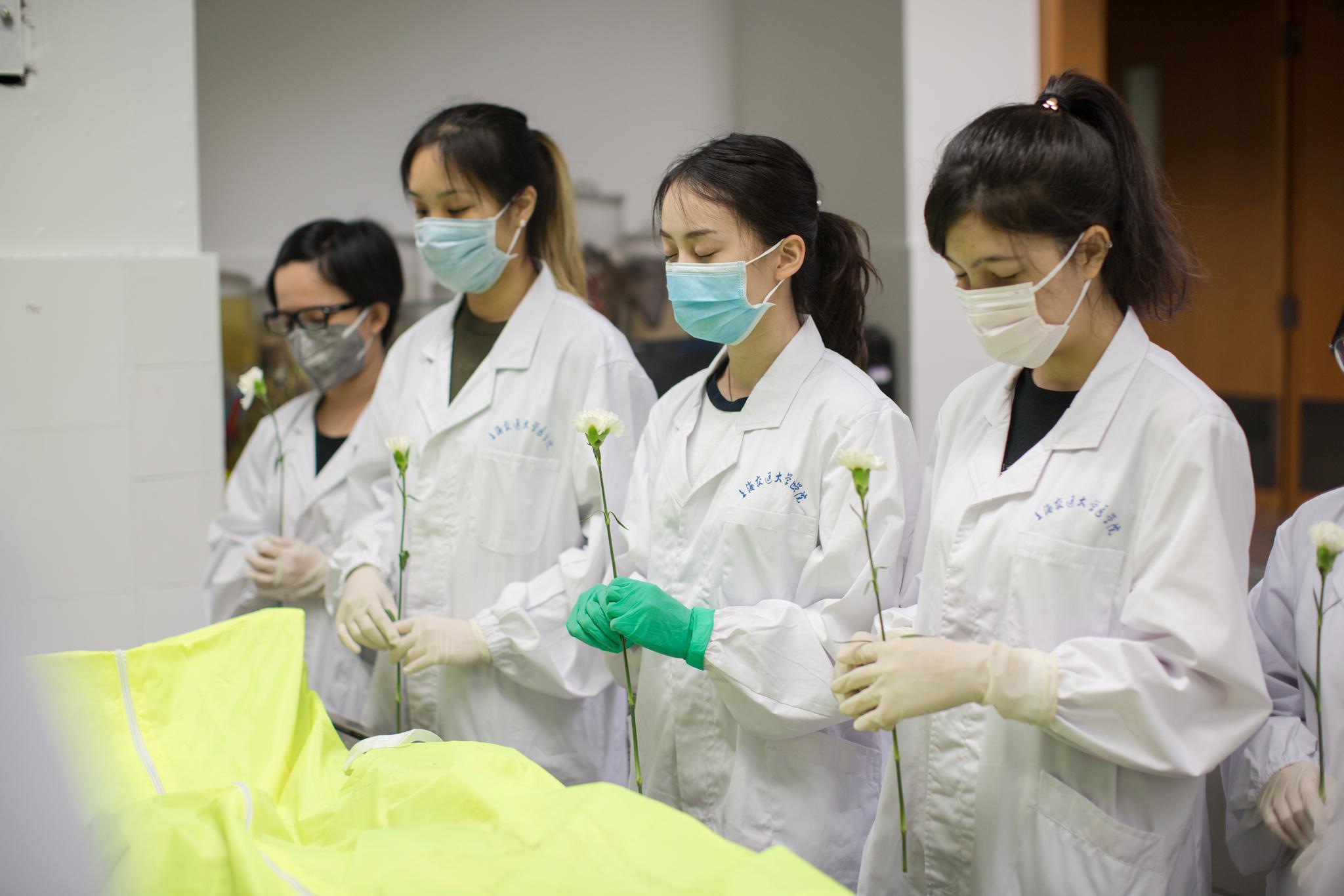 生命定格81岁,医学专家捐献遗体成为"大体老师"