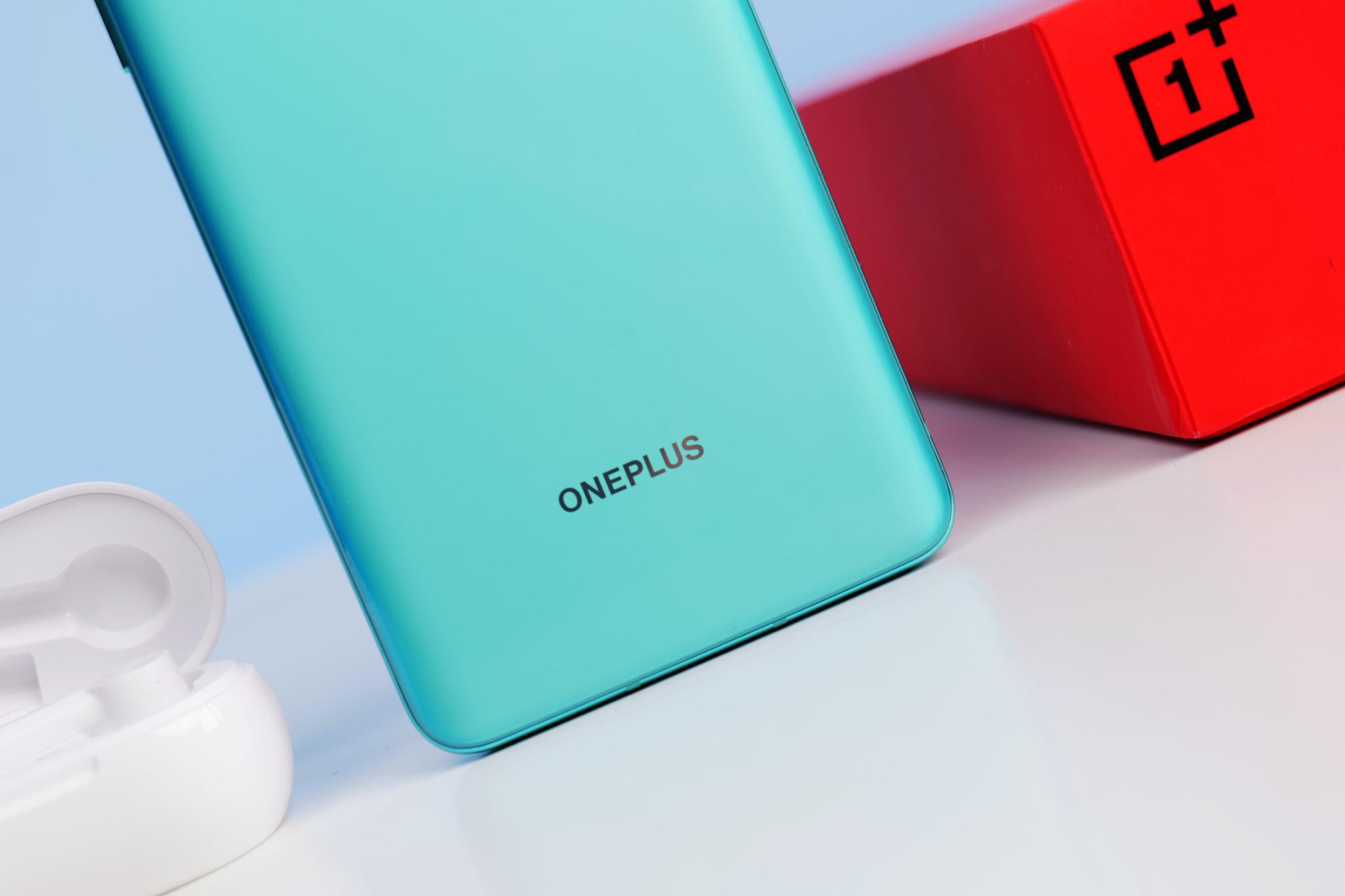 OnePlus 8T轻上手!终于明白真香机为何需要抢!