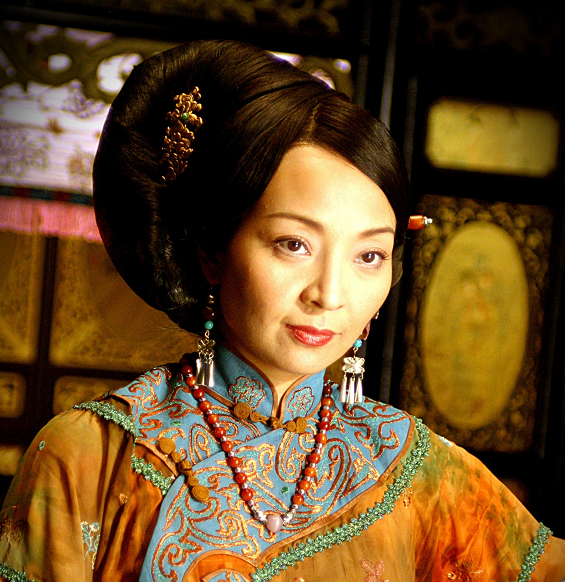 韩栋版《鹿鼎记》,饰演韦春花的王琳和饰演韦小宝的韩栋,两人仅相差10