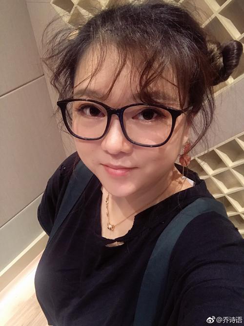 因表白肖战丢工作,配音演员乔诗语再惹争议,疑演出中卖惨被网暴