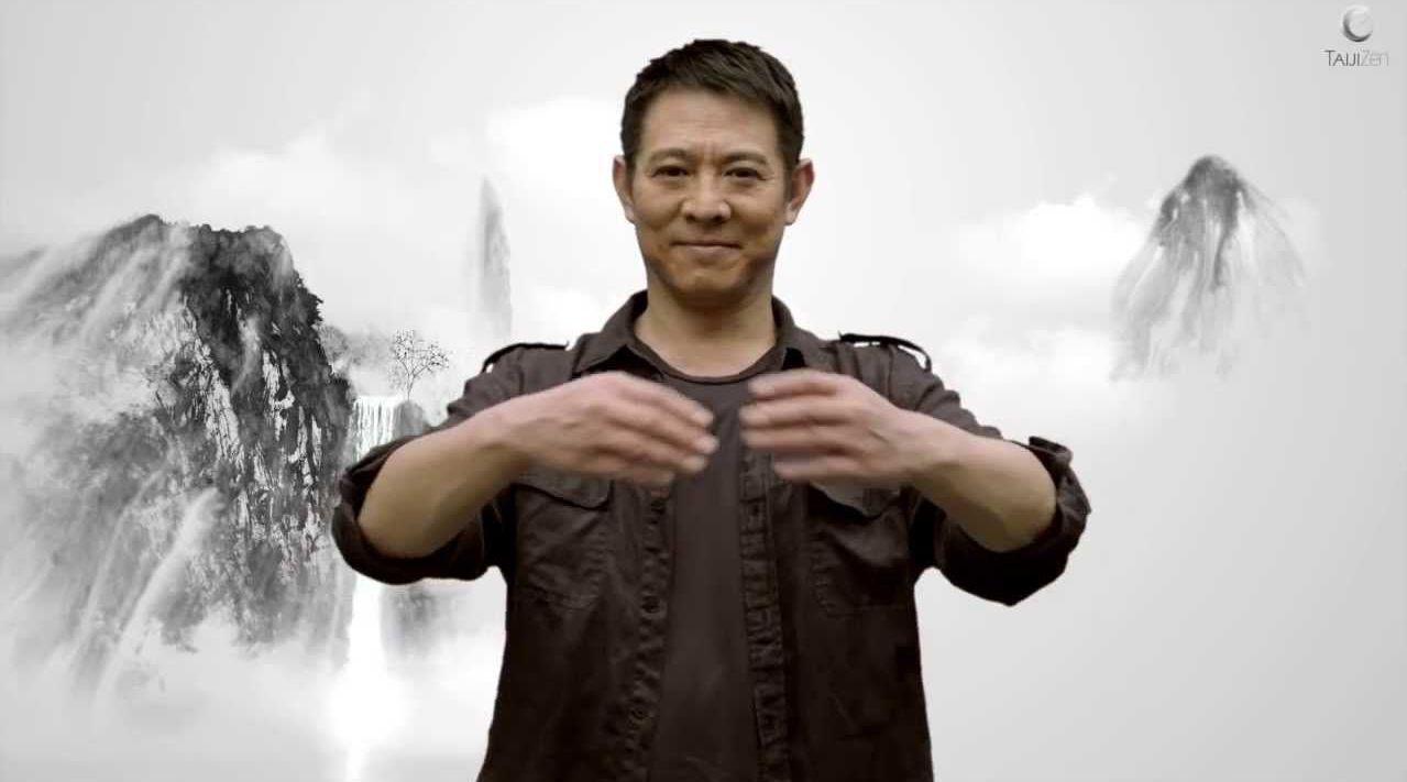 李连杰打太极拳颇有宗师风采