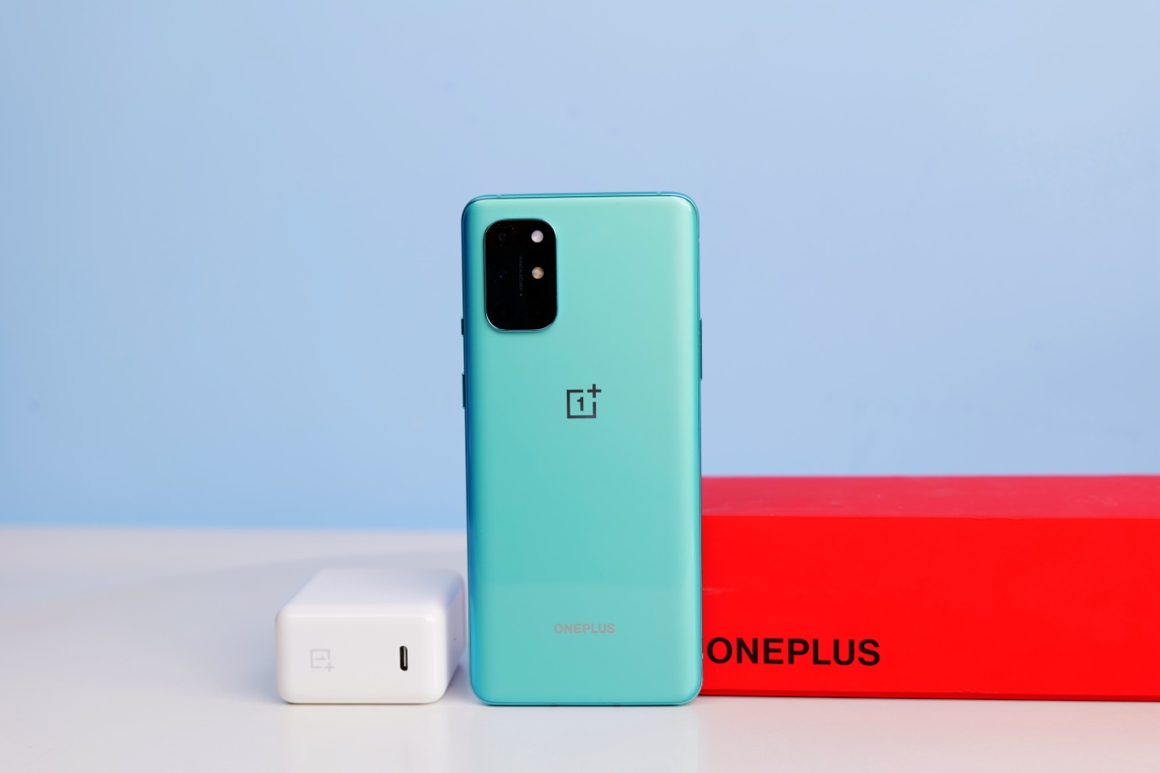 OnePlus 8T轻上手!终于明白真香机为何需要抢!