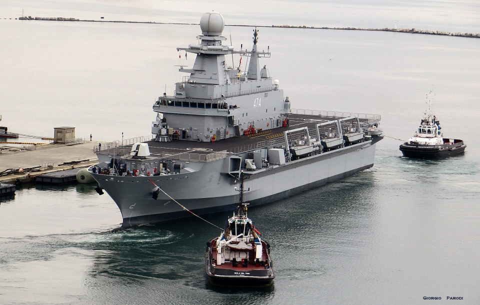 3艘法国建造的"战士iii"型导弹快艇,排水量是几