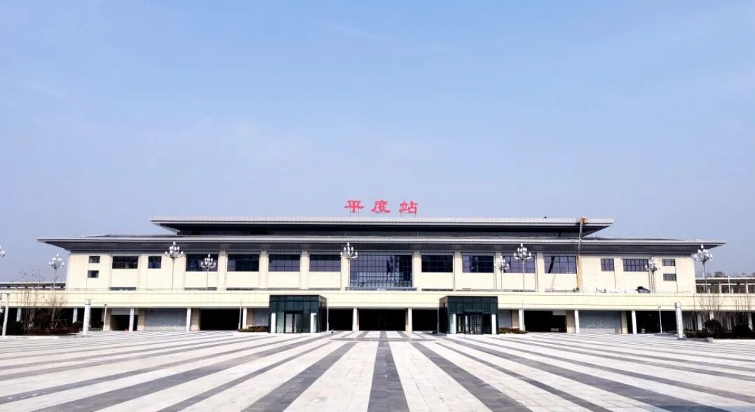 记者现场看到,潍莱高铁莱西,平度,昌邑三座站房在铁路站房建设过程中