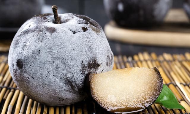 小伙网购东北冻梨,试吃后表示很失望,看到吃法后东北人已笑趴休闲区蓝鸢梦想 - Www.slyday.coM