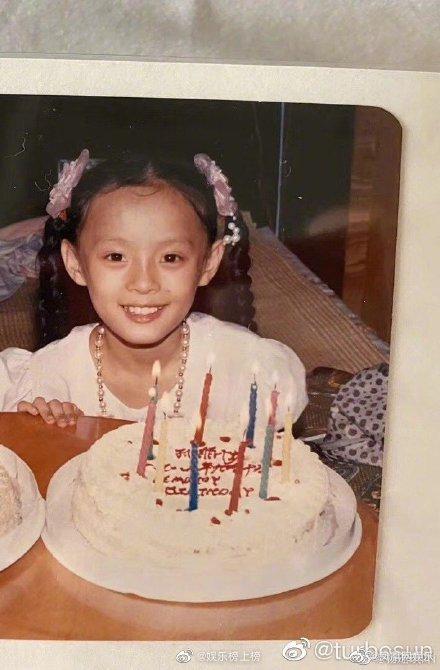 何雯娜撞脸白敬亭?