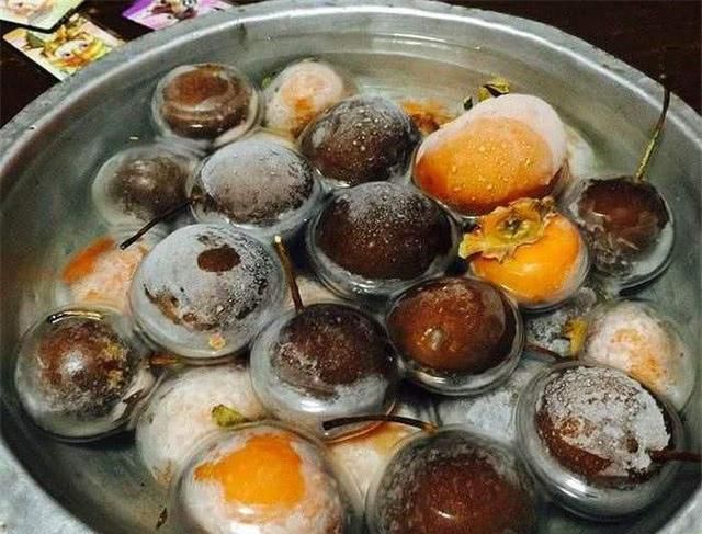 小伙网购东北冻梨,试吃后表示很失望,看到吃法后东北人已笑趴休闲区蓝鸢梦想 - Www.slyday.coM