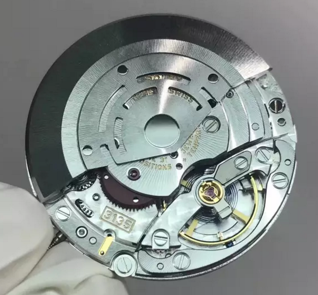 siri说表:高清拆解劳力士潜航者系列3135机芯__财经头条