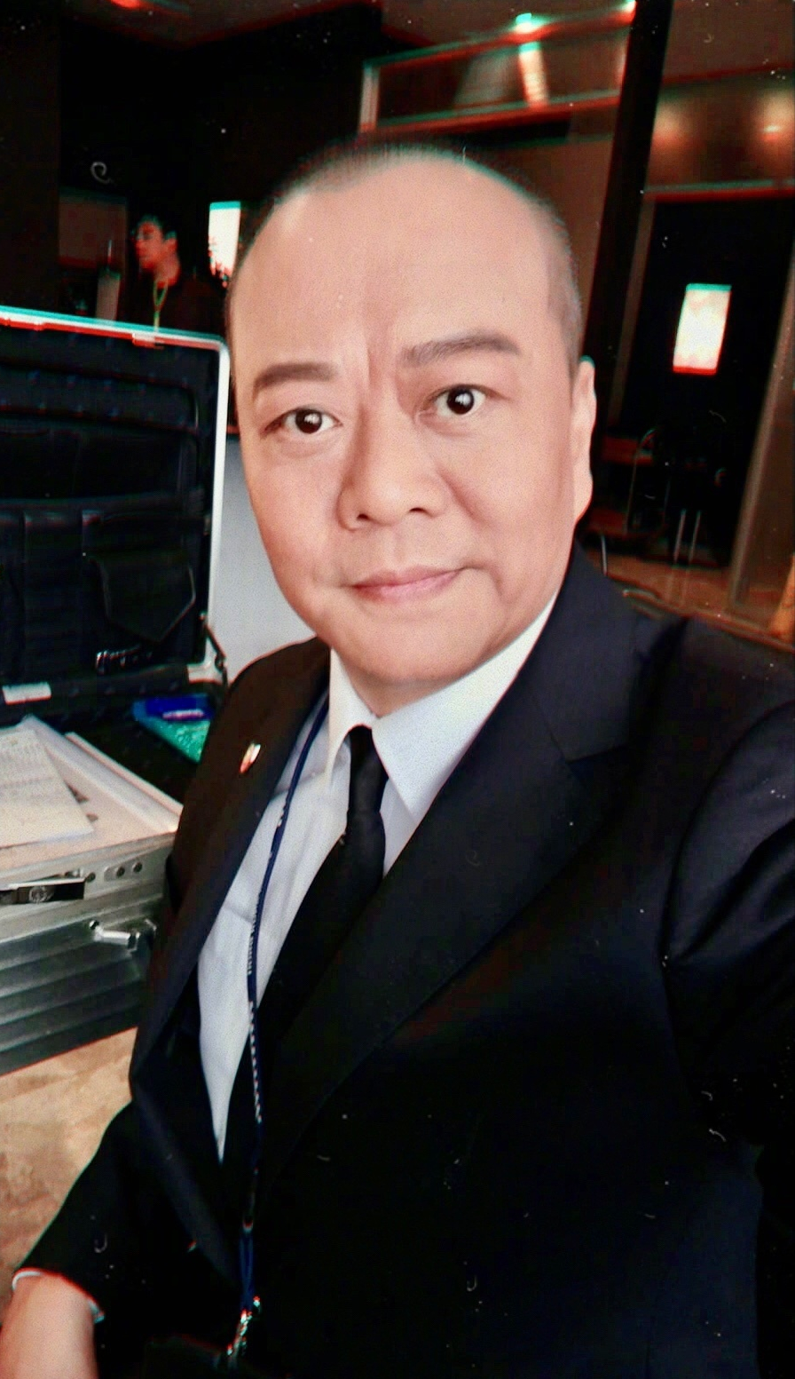 59岁欧阳震华难掩憔悴!眼中泛泪引担忧,娶豪门老婆24年无子|欧阳震华|