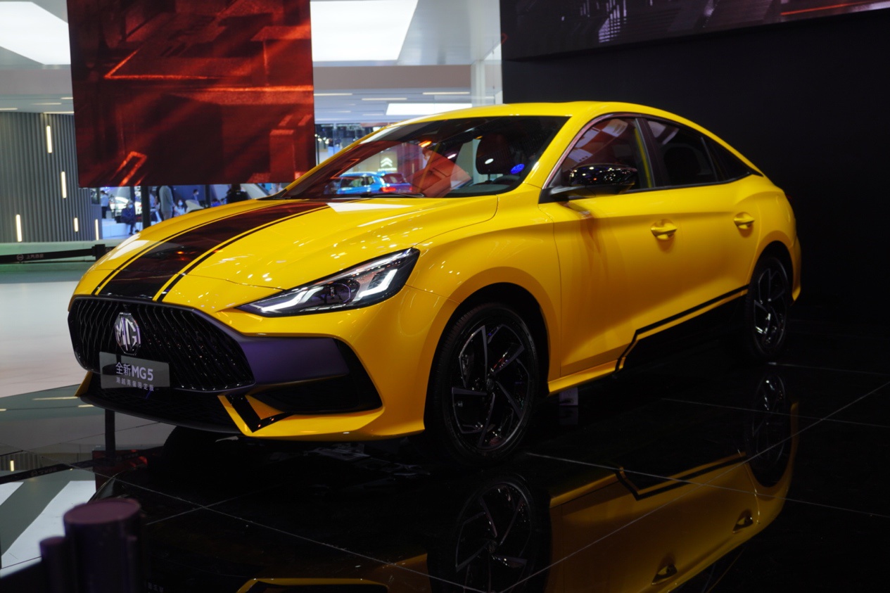 名爵mg5潮越青奢限定版广州车展上市,每月限量300台
