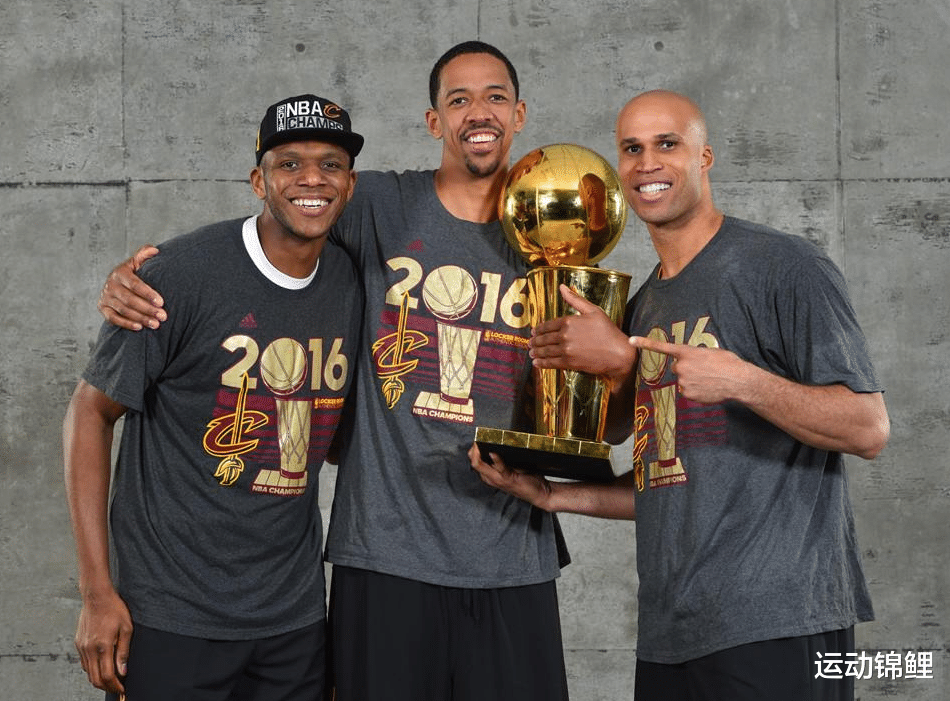 骑士16冠军成员现状:仅剩乐福留守,欧文颠沛流离,詹姆斯最幸福