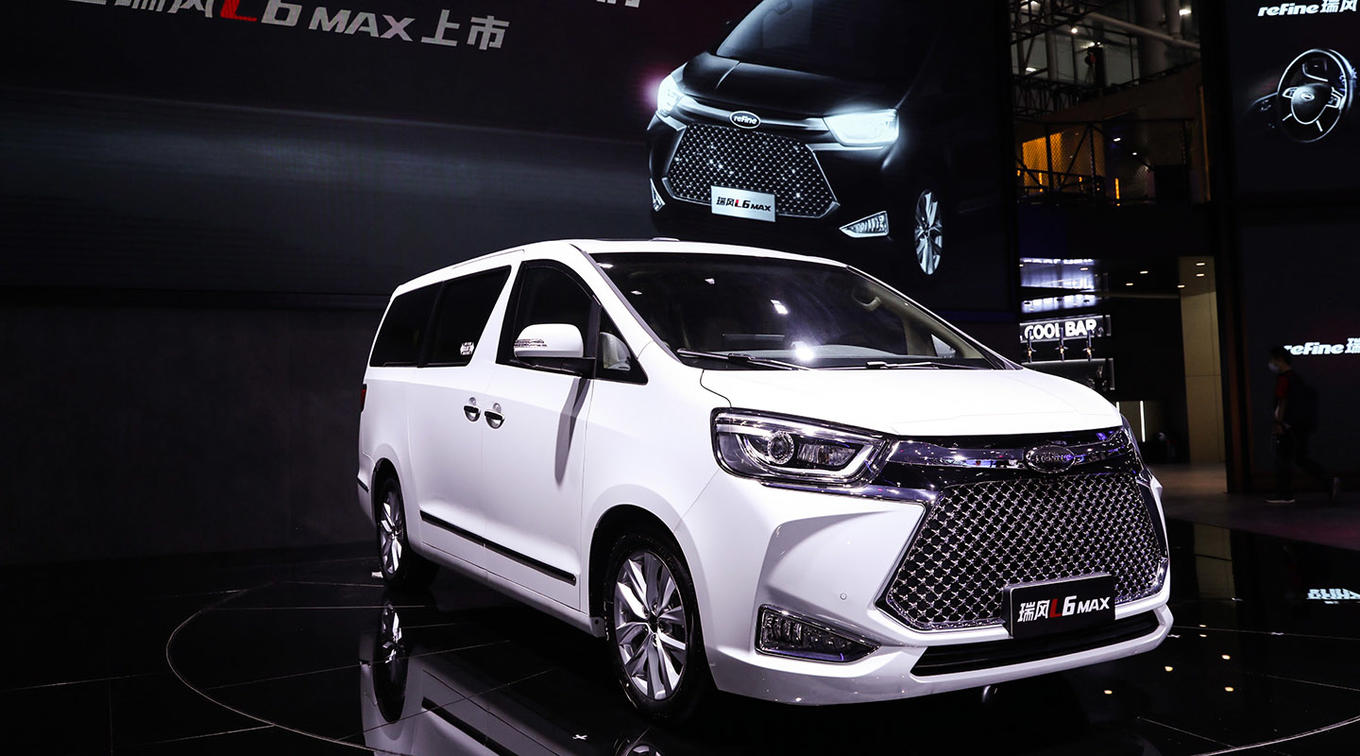 近日,江淮瑞风l6 max(配置|询价)正式上市,共推出4款车型,售价17.