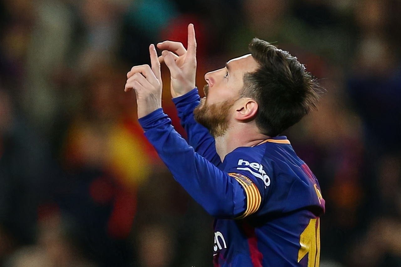 穆帅未执教过的新世纪理想阵型,小罗齐达内组成双前腰,梅西边路