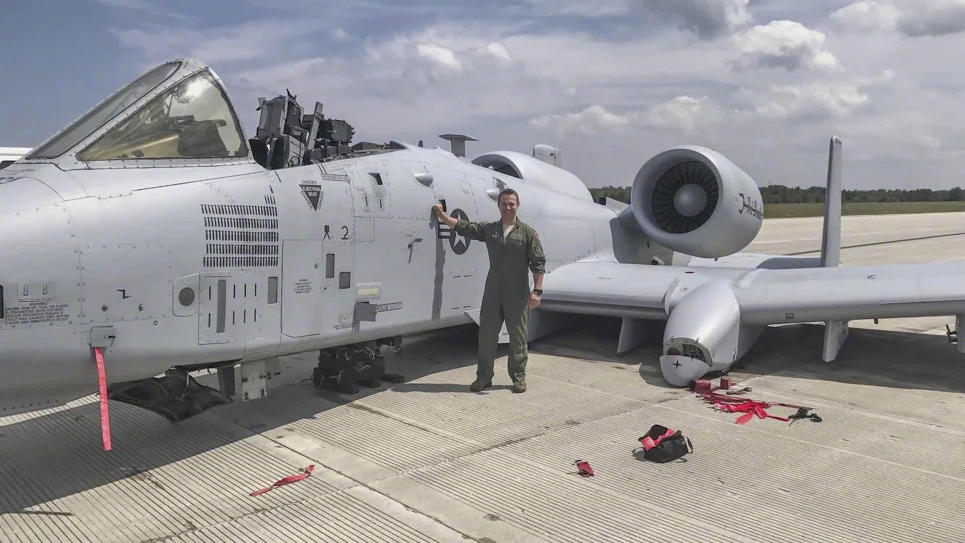 a10 雷电ii 攻击机空中加油视频