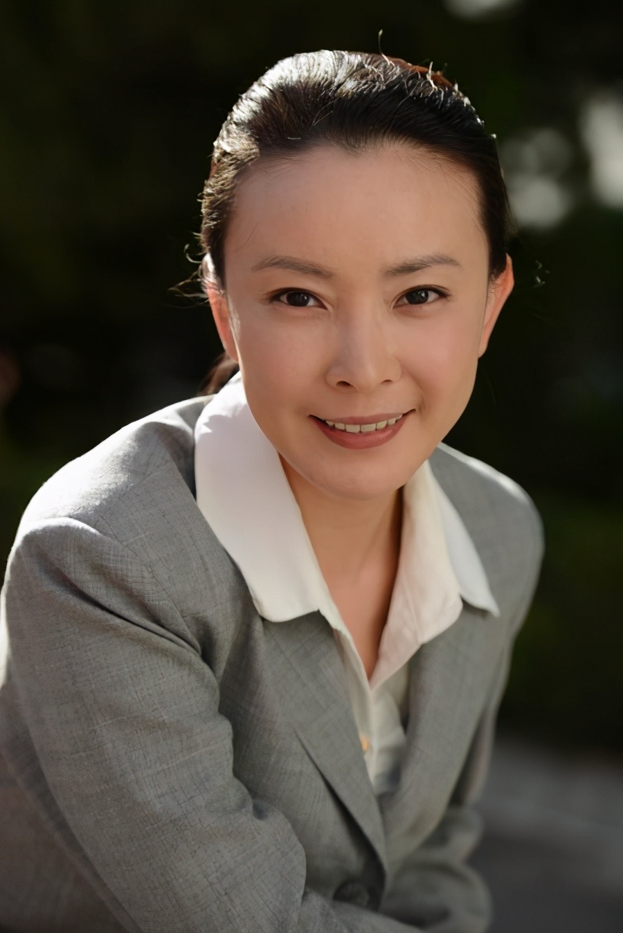 前央视美女主持刘威葳拍戏和孙红雷传绯闻今38岁嫁入豪门