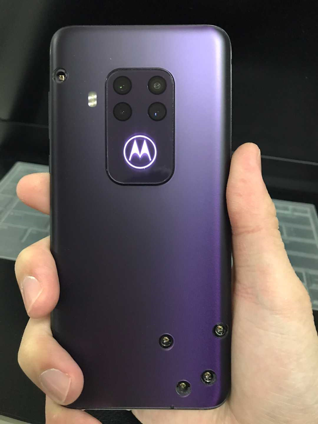 摩托罗拉one工程机现身闲鱼,卖家开价1550块