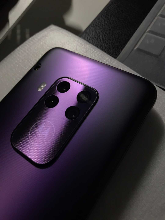 摩托罗拉one工程机现身闲鱼,卖家开价1550块