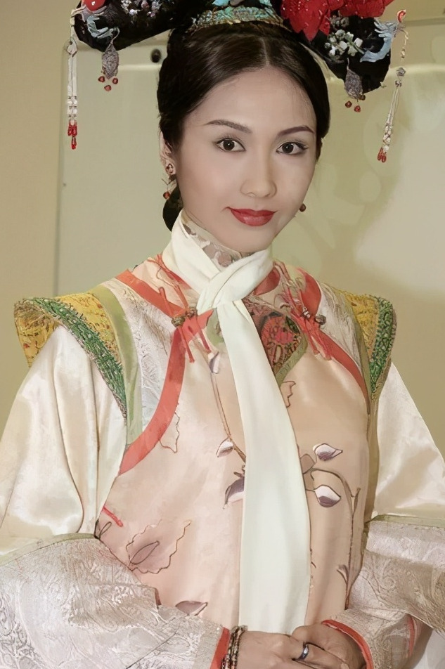 金枝欲孽演员现状:黎姿成富太,佘诗曼成娘娘,而他早已去世