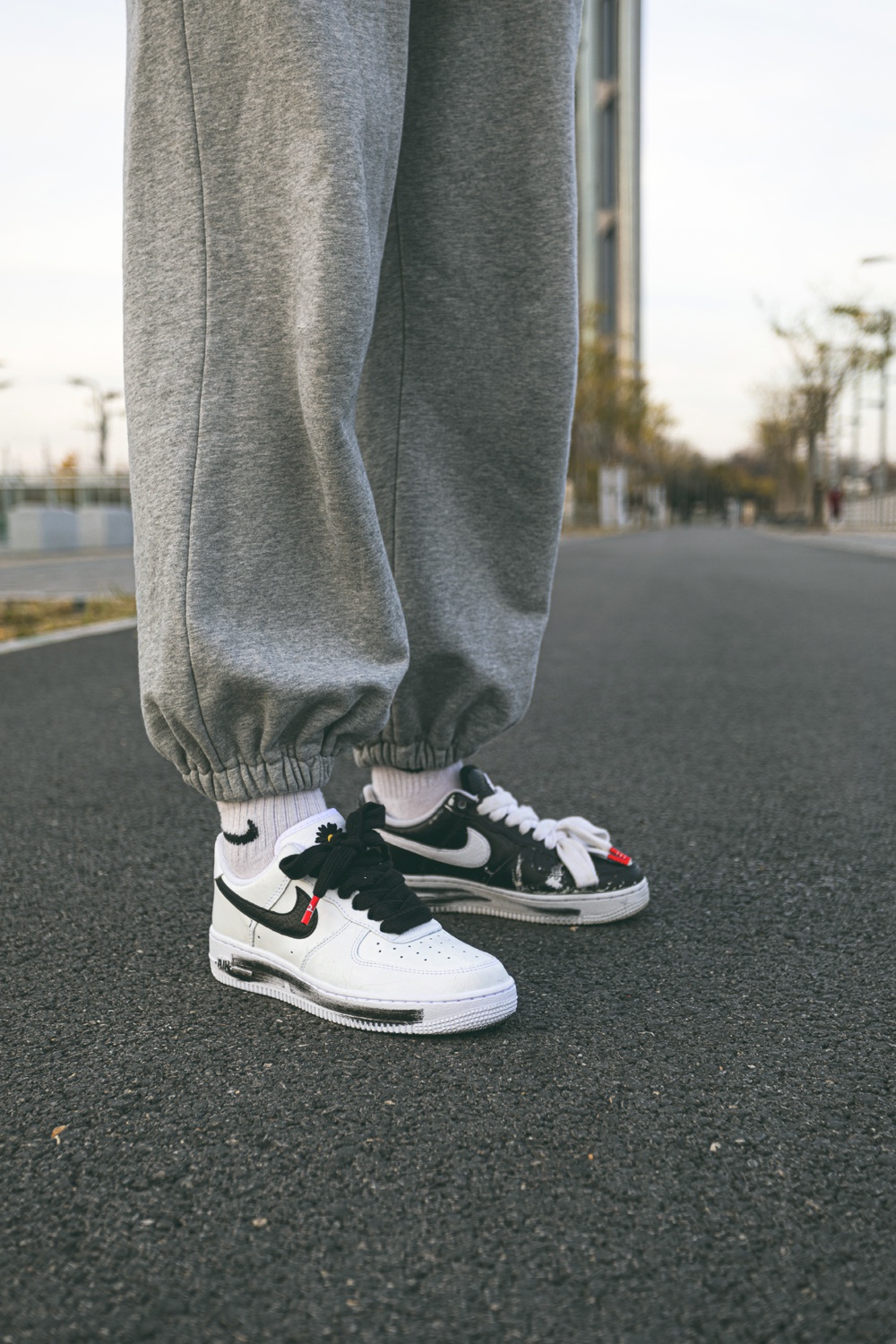 小姐姐示范权志龙 af1!入手前有一点要注意!