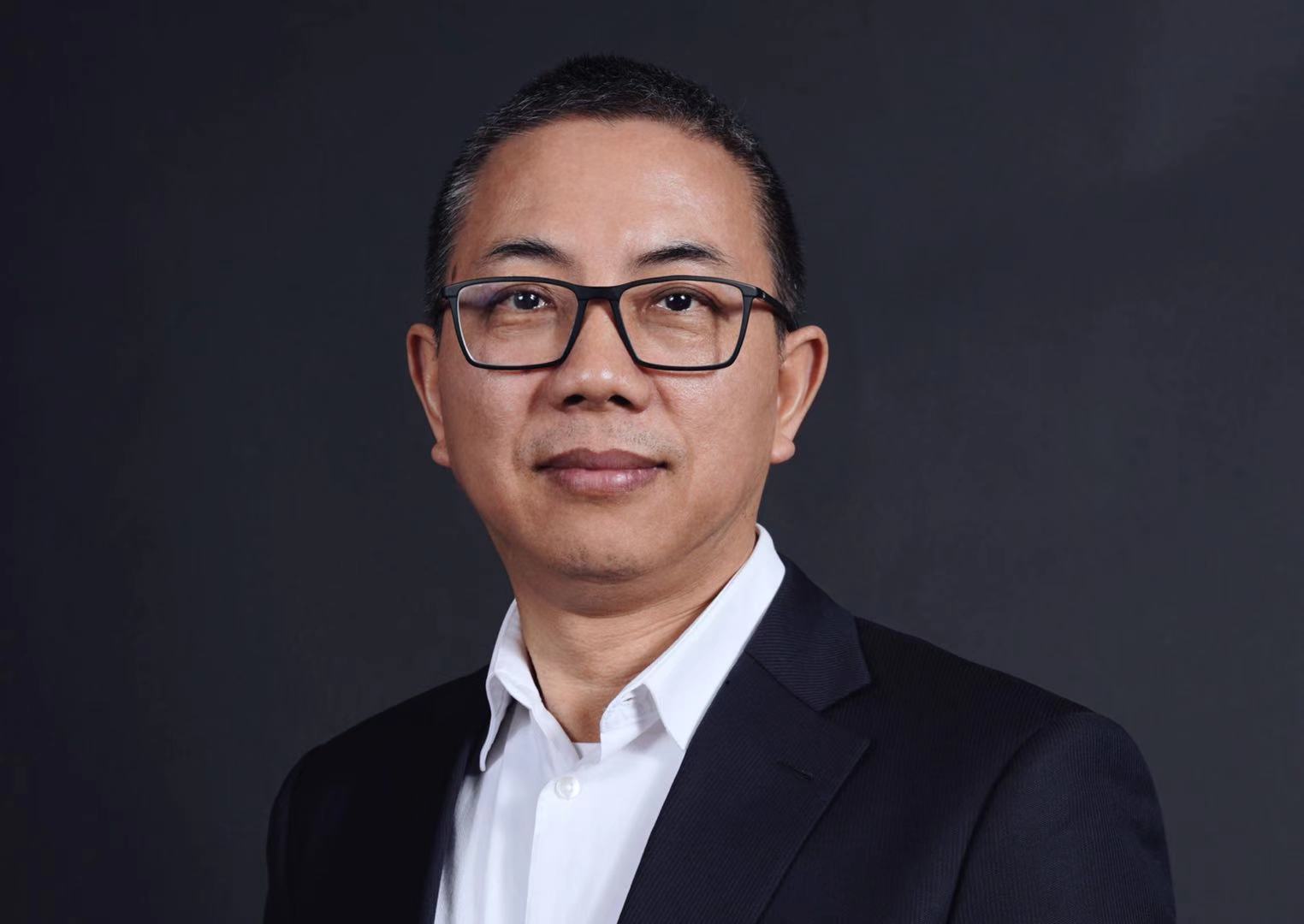 中金首席彭文生：经济复苏大方向不会变 但要警惕债务问题