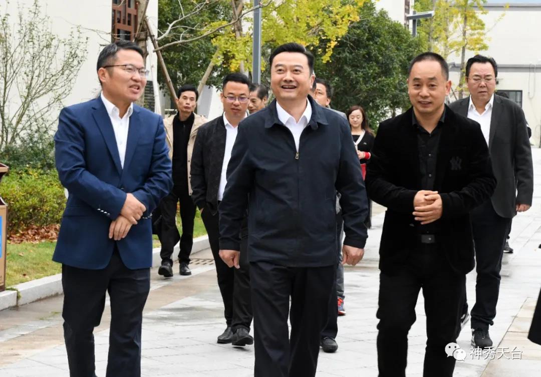 崔波因地制宜补齐短板促进城乡教育优质均衡发展