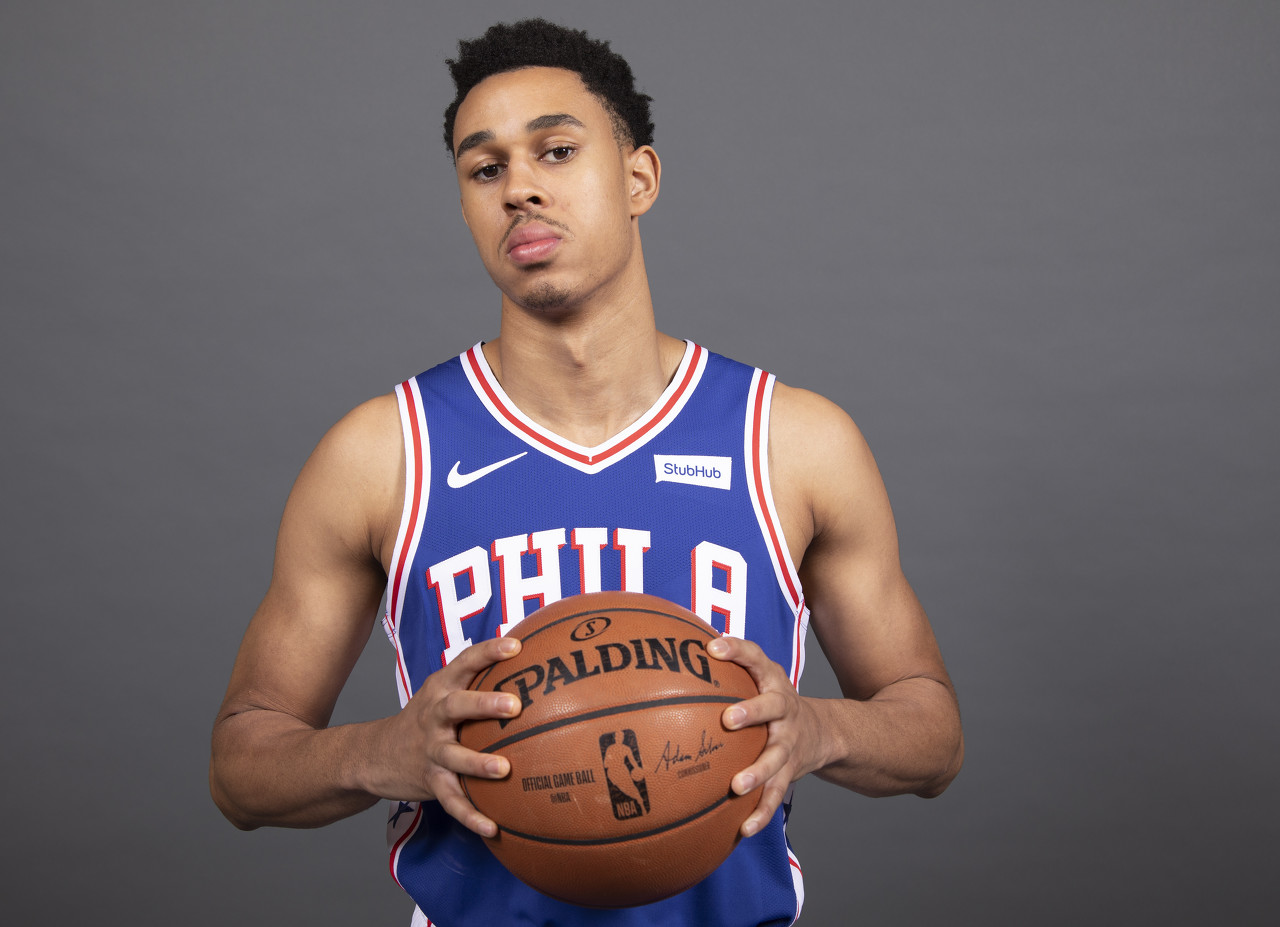 名记:76人将扎伊尔-史密斯交易到活塞 换来托尼-布拉德利