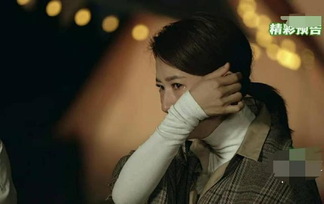 央视主持张蕾节目中崩溃大哭疑对孩子太愧疚月子期间曾出意外