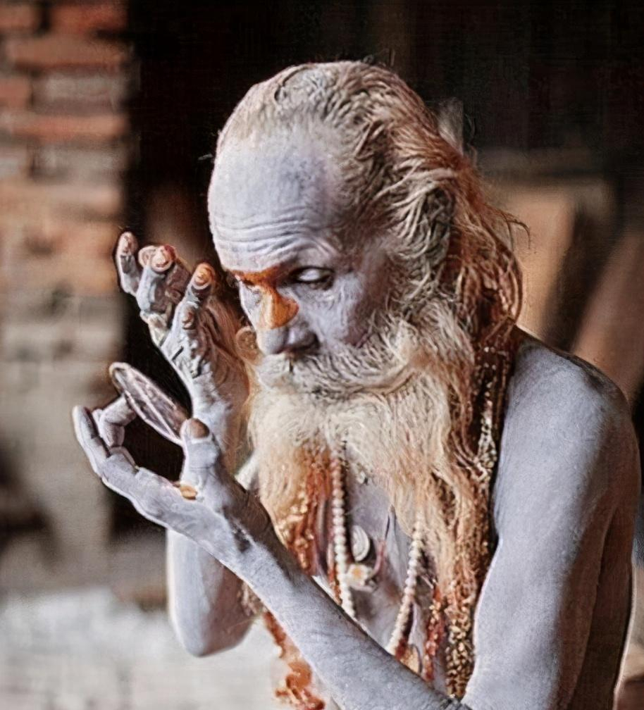 91岁印度苦行僧自称78年滴水不进人们不信偷偷在房间装监控