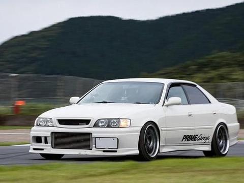对于这台改装版的丰田jzx100操控起来难度如何了解一下