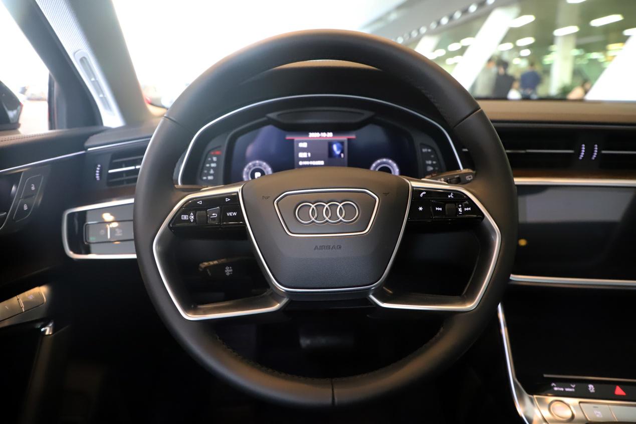 5.3秒破百,自带空气悬架的豪华旅行车,奥迪a6 allroad到店实拍