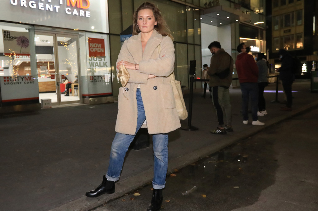 露西报出了80美元的代排时薪