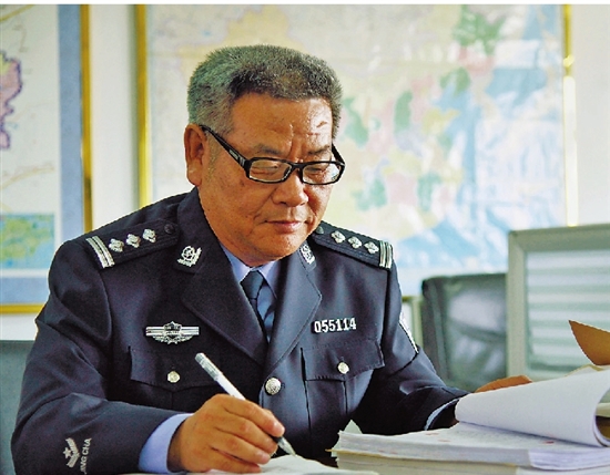 刑侦达人陈素青预审专家宝刀不老