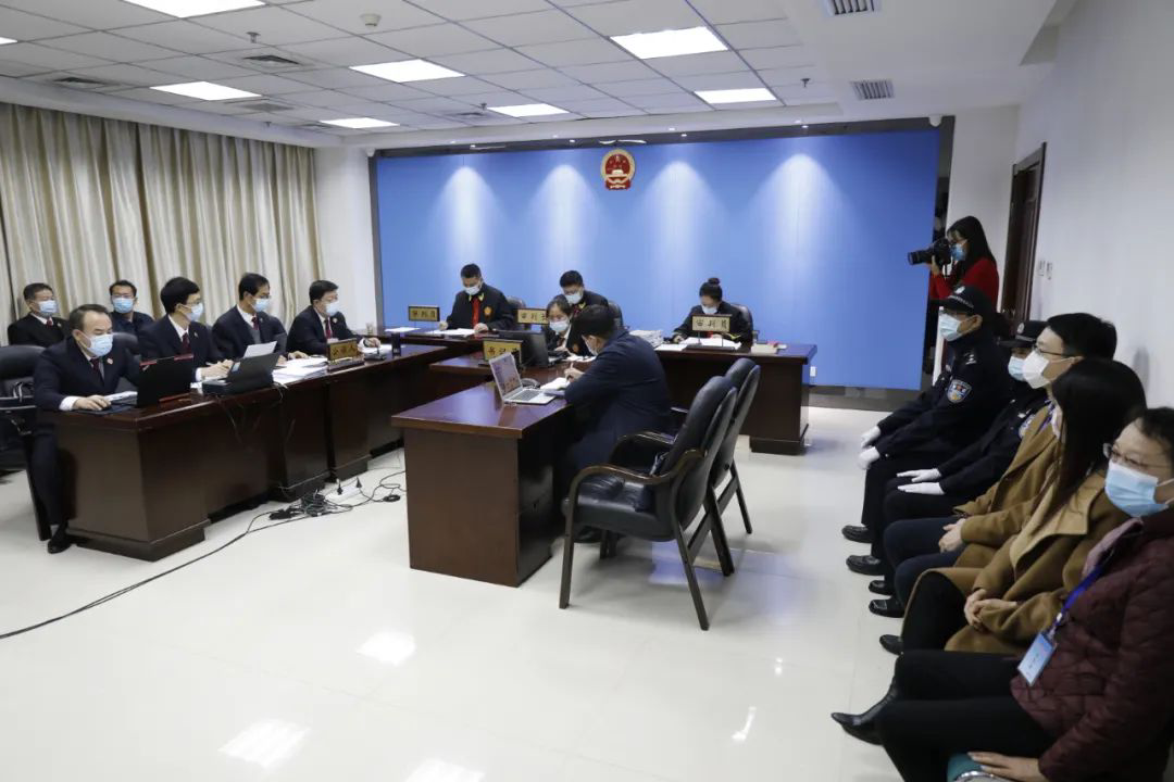 山西师范大学临汾学院原院长秦国杰受审当庭认罪悔罪