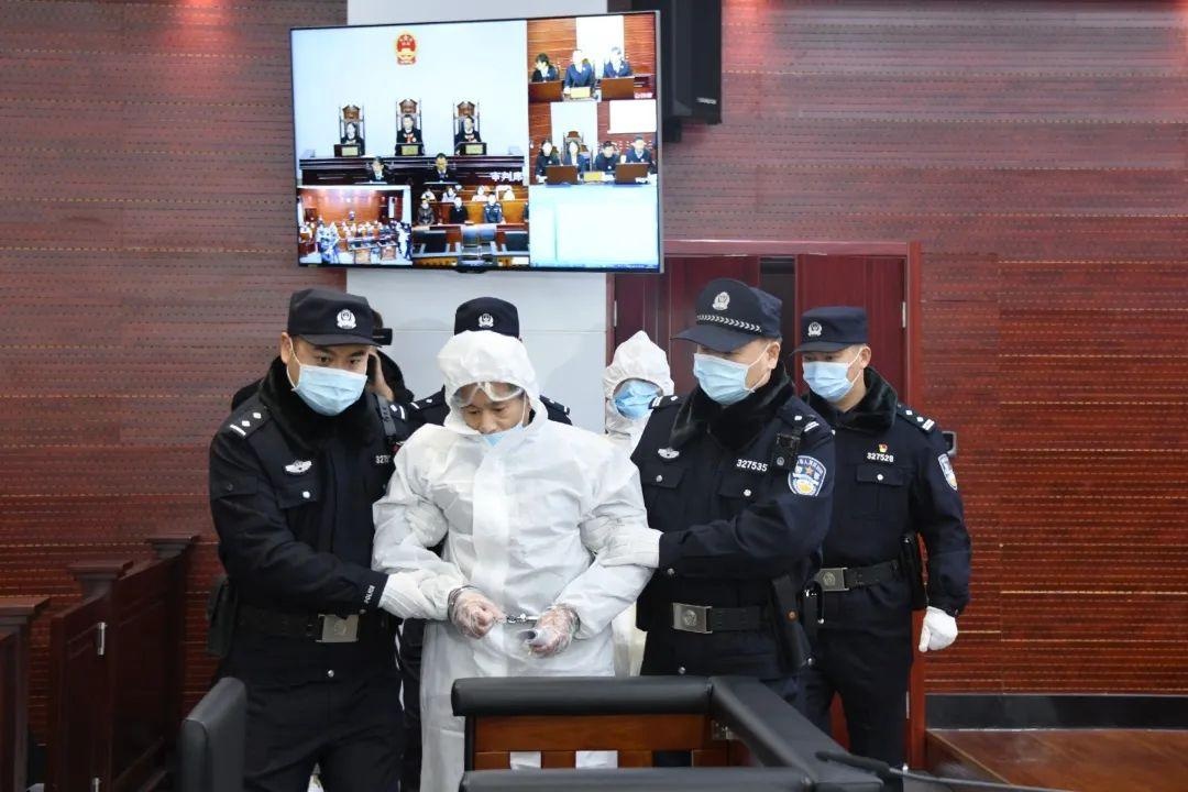 持刀拒捕重大暴力袭警案 两主犯被判死刑!