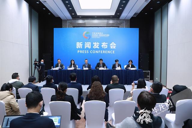 新闻发布会现场.华龙网-新重庆客户端 谢鹏 摄