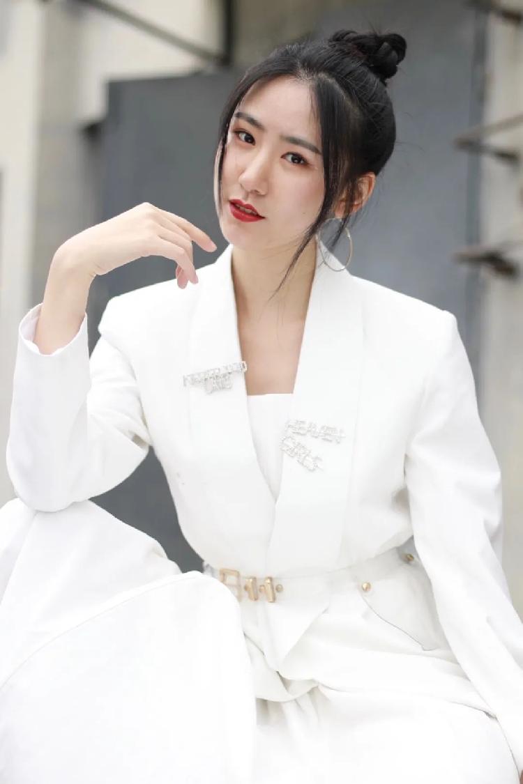 新鹿鼎记上演"老婆连连看",还是我重庆女孩咋看咋美