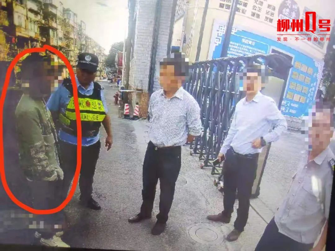 柳州中学门口 39岁男子几度要推开门卫冲进校园 最后闹大了 柳州 新浪新闻
